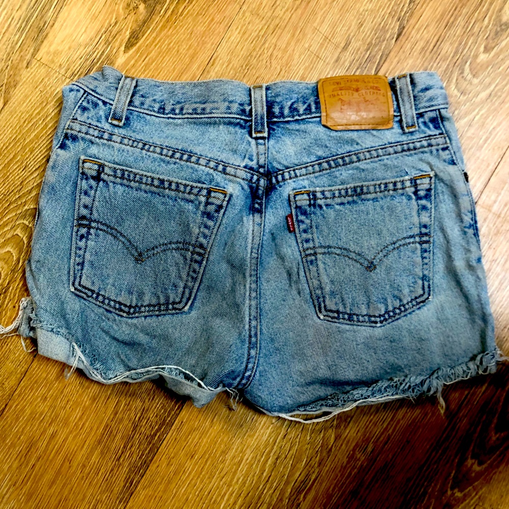 Levi’s cut off shorts. Jr size 5 - Picture 3 of 3